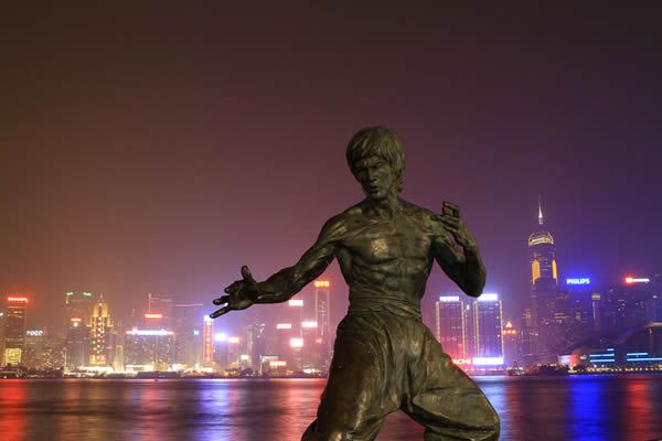Estatua Bruce Lee (5)