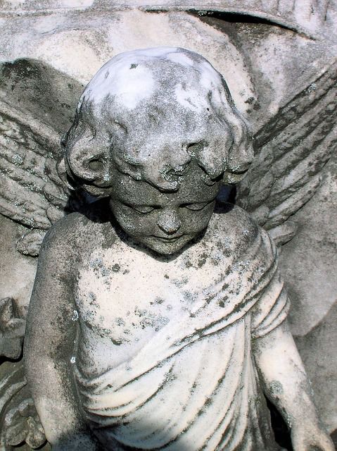 estatua angel cementerio