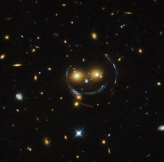 SDSS J1038+4849 publicacion galaxias espacio (12)