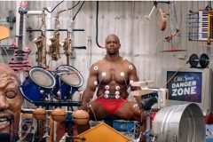 Terry Crews en Old Spice Muscle Music