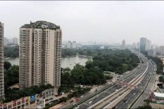 Excéntrico empresario construye casa en edificio en Beijing (4)