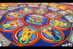 Monjes Tibetanos obra maestra granos arena mandala (10)