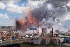 Dantesca explosión en mercado de pirotecnia en Tultepec
