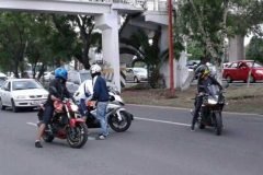 asalto motociclistas en mundo E