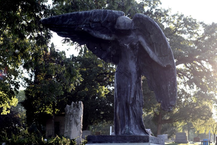 angel negro o de la muerte cementerio de Oakland 2