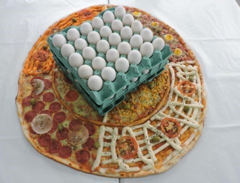 pizza con huevos