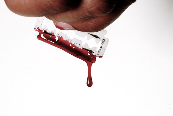 Sangre cuchilla de afeitar