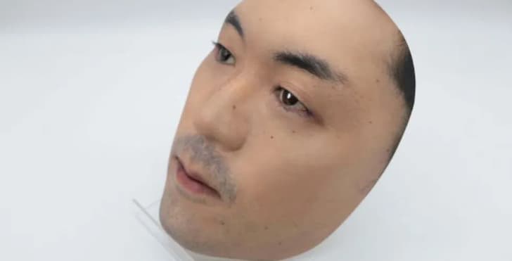 mascara hiperrealista en japon