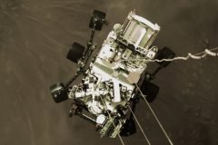 Rover Perseverance visto desde el jetpack
