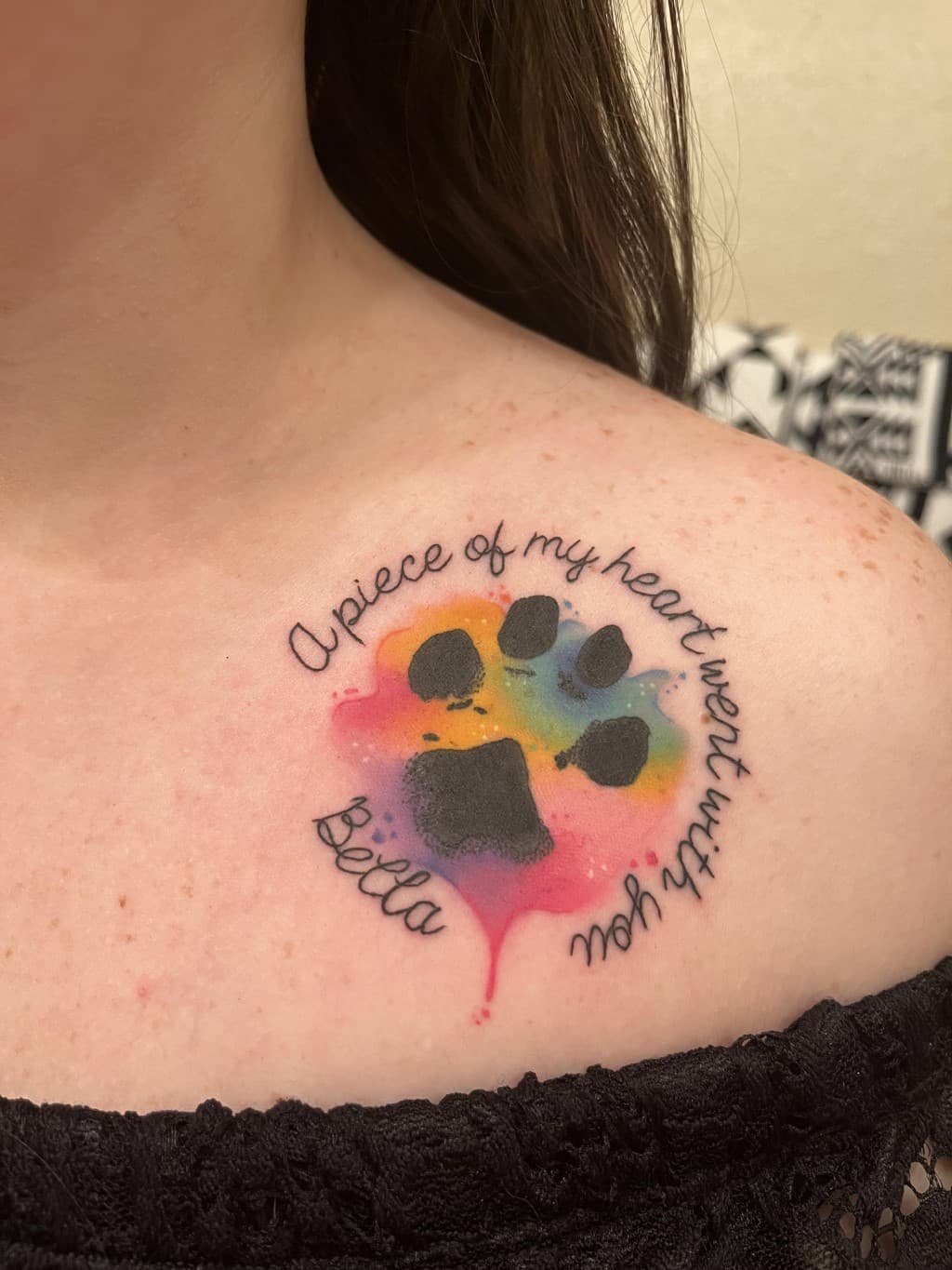 tatuaje en honor a una perrita