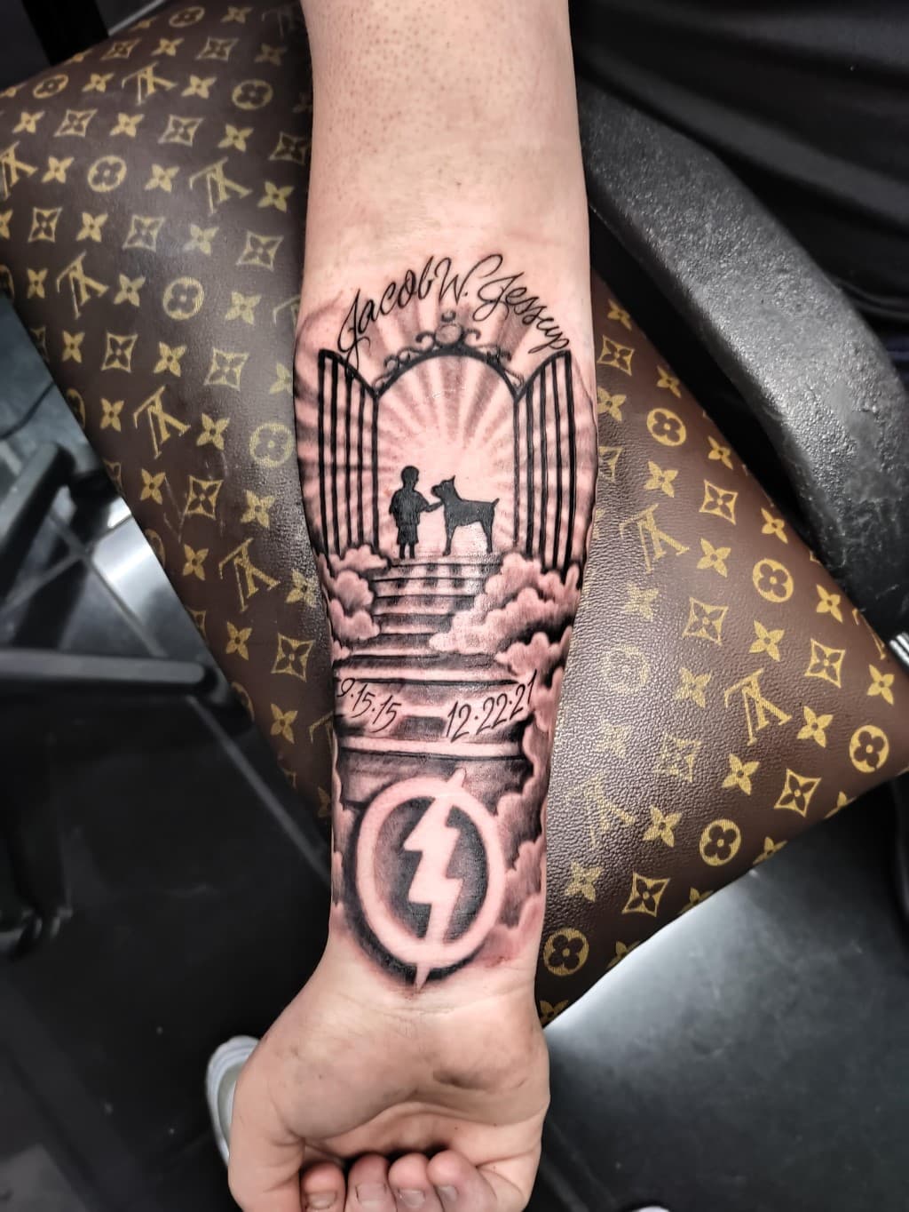 tatuaje honrar memoria hermano pequeño muerto