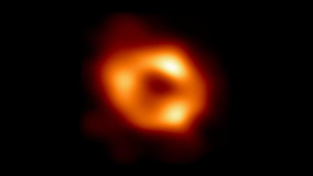 Sagitario A, el agujero negro en el centro de la Vía Láctea(1)