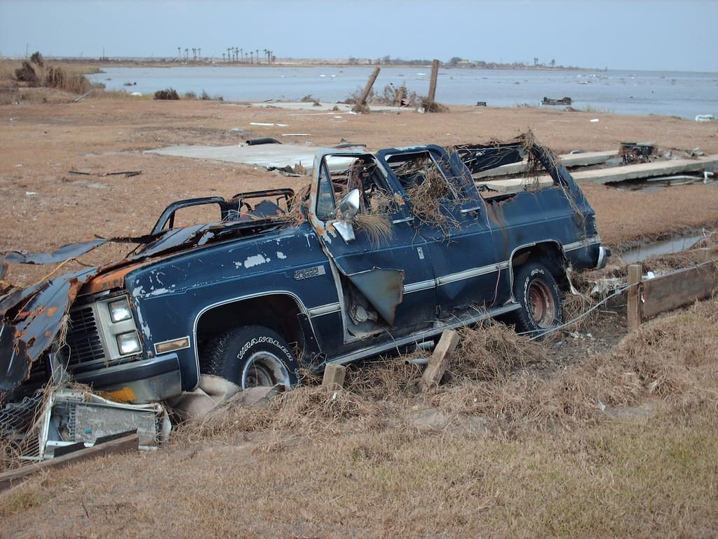 daños por un huracan en la costa(1)