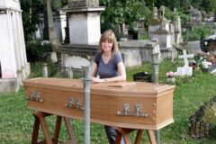 Jeane Trend Hill obsesionada con cementerios(1)